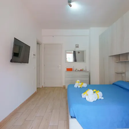 Eliterooms Bed & Breakfast 4*